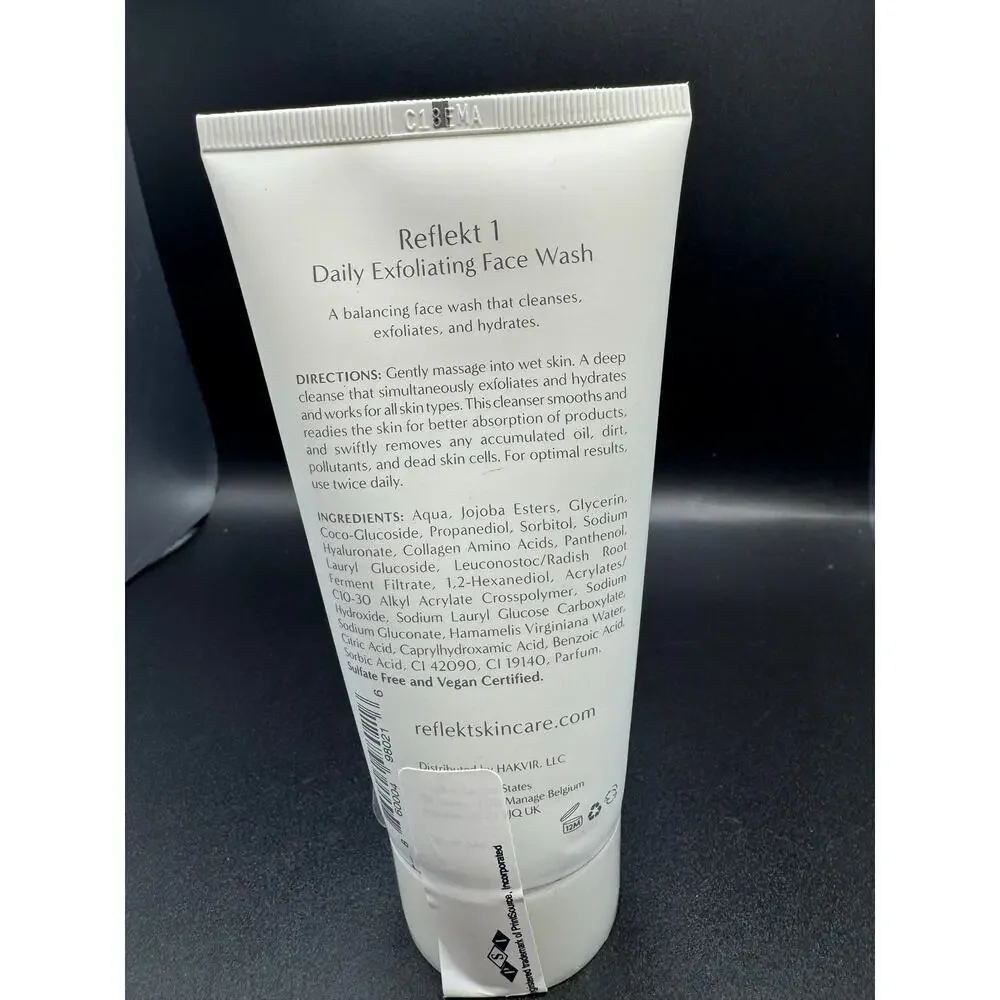 NWT Reflekt Exfoliating Face Wash